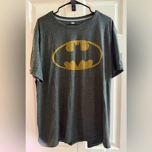 Men’s Batman Logo Gray T-Shirt